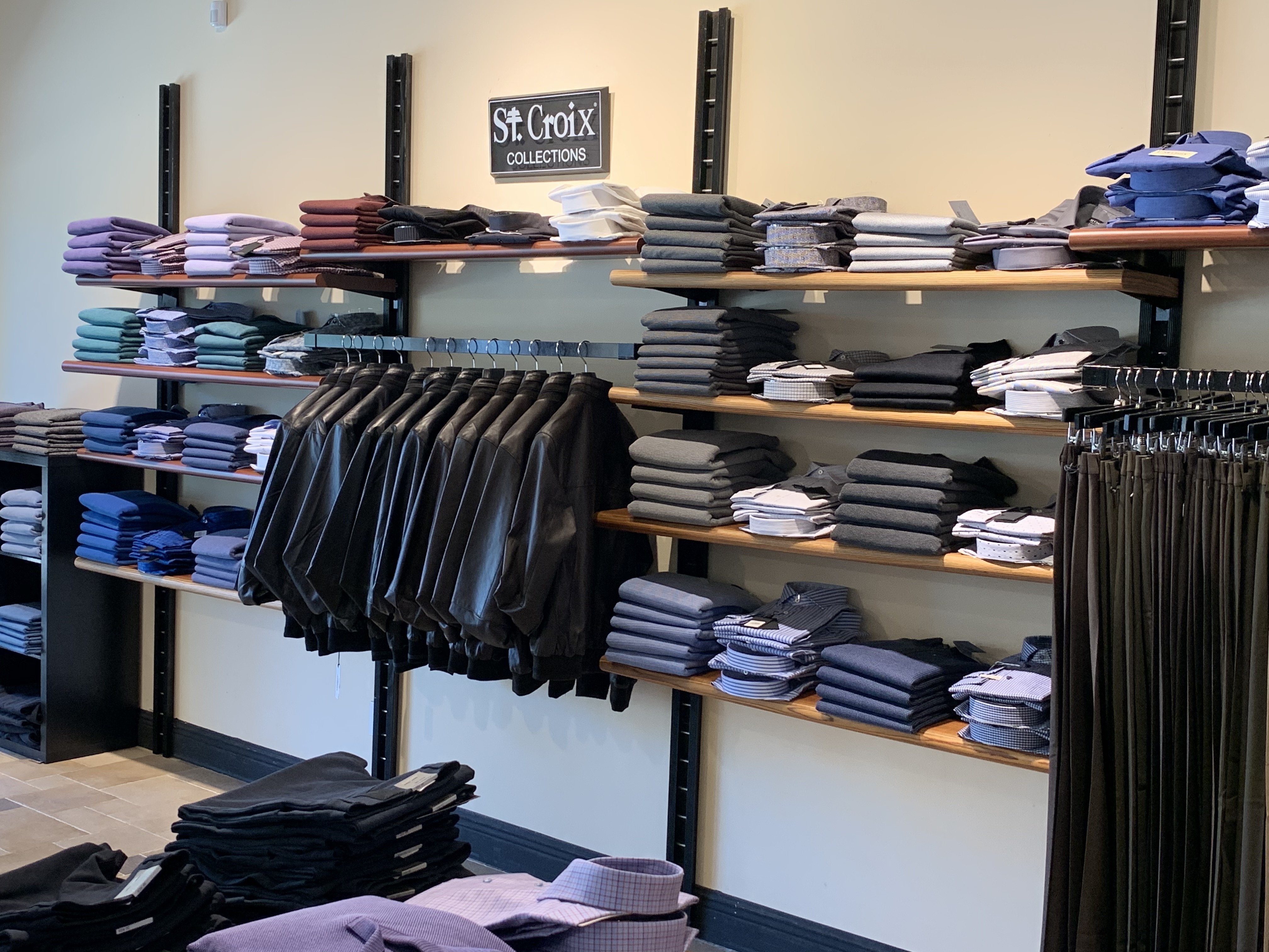 Mondo Uomo | The Village Shops on Venetian Bay