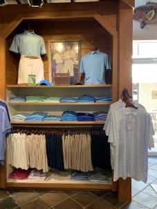 Naples shopping, Naples Fl Shopping Centers, Naples Malls, Shops in Naples, Naples Fine Shops, Where to shop in Naples Fl. Naples Fine Shopping, Naples Fine Dining and Shops, Naples Destination for Shopping and dining, Naples Waterside shopping, Naples Waterside dining, Naples waterfront dining, Naples waterfront shopping, Boutique Shopping in Naples Fl, Shops in Naples Fl, A Horse Of A Different Color, À-Tout-Âg, All About April, BU Club, Casanova Venetian Glass & Art, Chico’s, DanaTyler, Diane’s Fine Fashions, Everything But Water, Exquisite Timepieces, Fabec-Young & Co, H.T. Chittum & Co, J.McLaughlin, J&K Collections, Lux Boutique, Mondo Uomo, Monkee’s of Naples, Panache, Patchington, Pratt’s Shoe Salon, Sara Campbell, Simply Natural, Southern Tide, Sperry Shoes & Natural Comfort, Sukie’s Wine Shop, Teruzzi, the b. store, The Gallery Of Estate, The Spice & Tea Exchange, Tommy Bahama, Whispers of Naples, Wildflower, WM Phelps Custom Jeweler