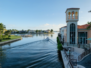 Naples shopping, Naples Fl Shopping Centers, Naples Malls, Shops in Naples, Naples Fine Shops, Where to shop in Naples Fl. Naples Fine Shopping, Naples Fine Dining and Shops, Naples Destination for Shopping and dining, Naples Waterside shopping, Naples Waterside dining, Naples waterfront dining, Naples waterfront shopping, Boutique Shopping in Naples Fl, Shops in Naples Fl